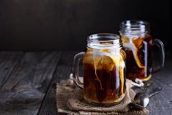 قهوه کلد برو (Cold Brew) چیست؟ طرز تهیه آن در منزل